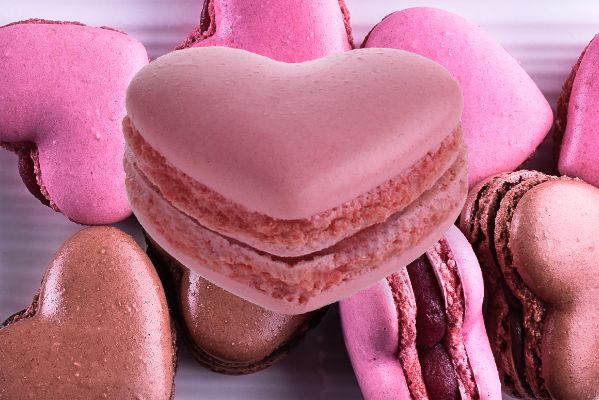 TK-Macarons Herzform Himbeere ca.4,5cm / ca.15g (32 Stk/Pck - 12 Pck/Ukt)